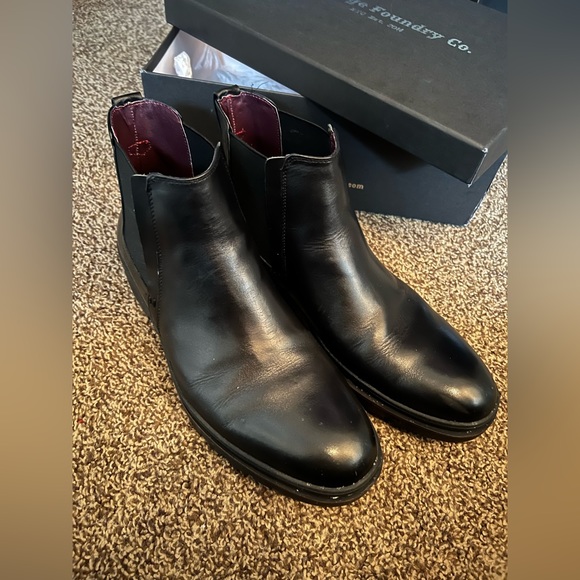 Revy Leather Chelsea Boot by Vintage Foundry, Size 9 - Picture 4 of 10
